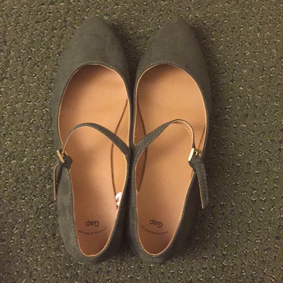 GAP green suede buckle flats - Picture 1 of 3